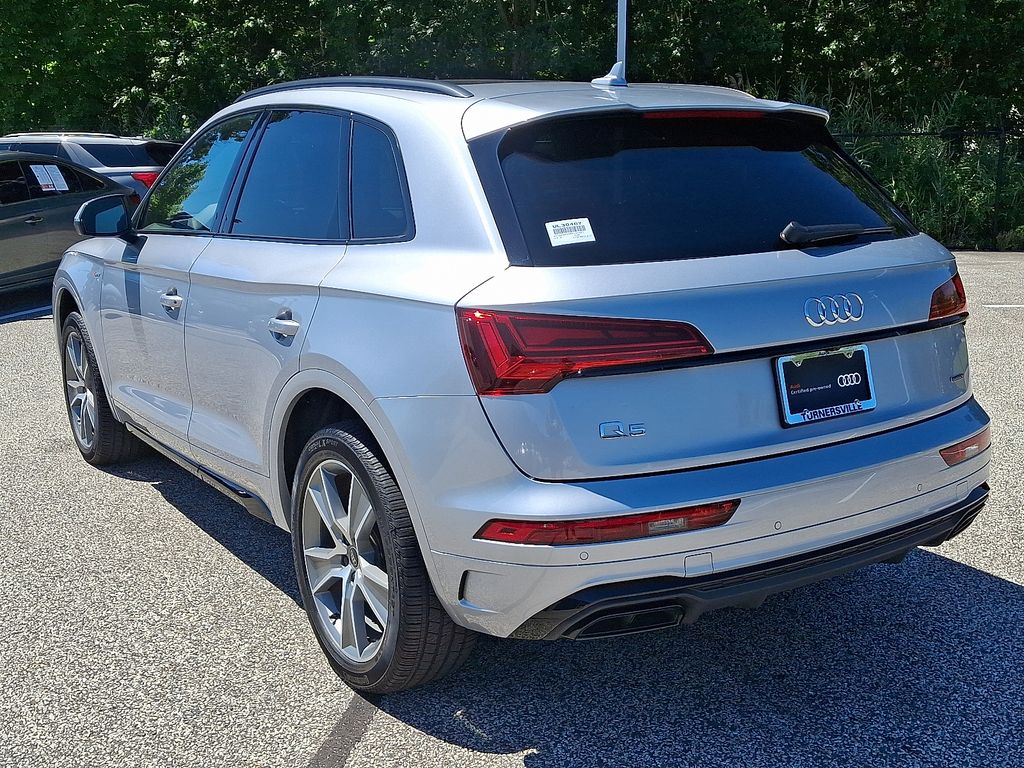 Thumbnail: 2025 Audi Q5 - 4