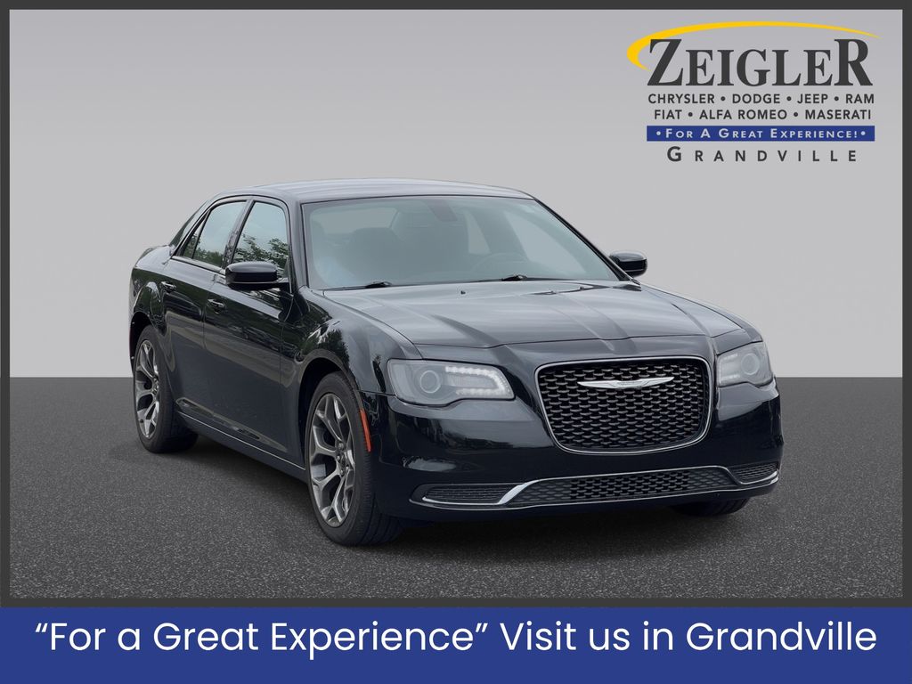  2018 Chrysler 300 Touring RWD   