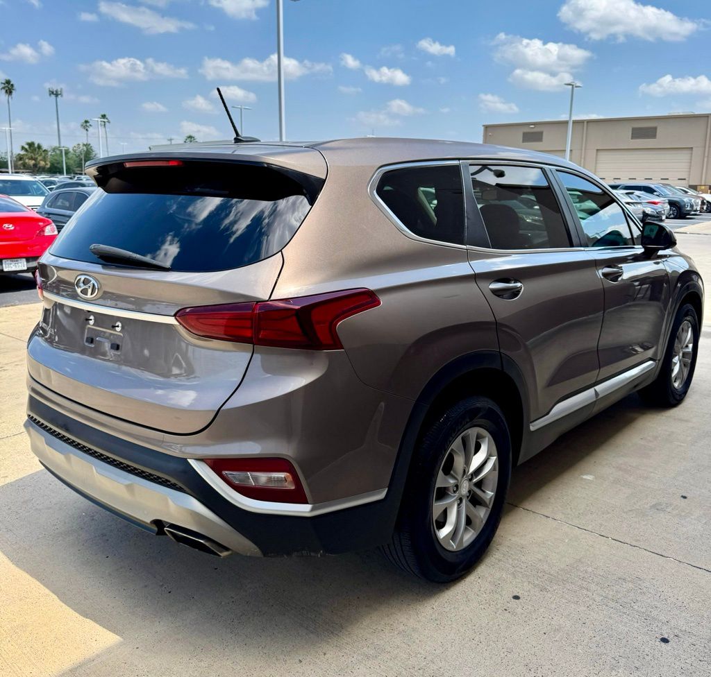 2020 Hyundai Santa Fe SE 4