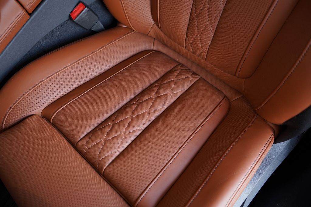 Thumbnail: 2025 BMW X7 - 12