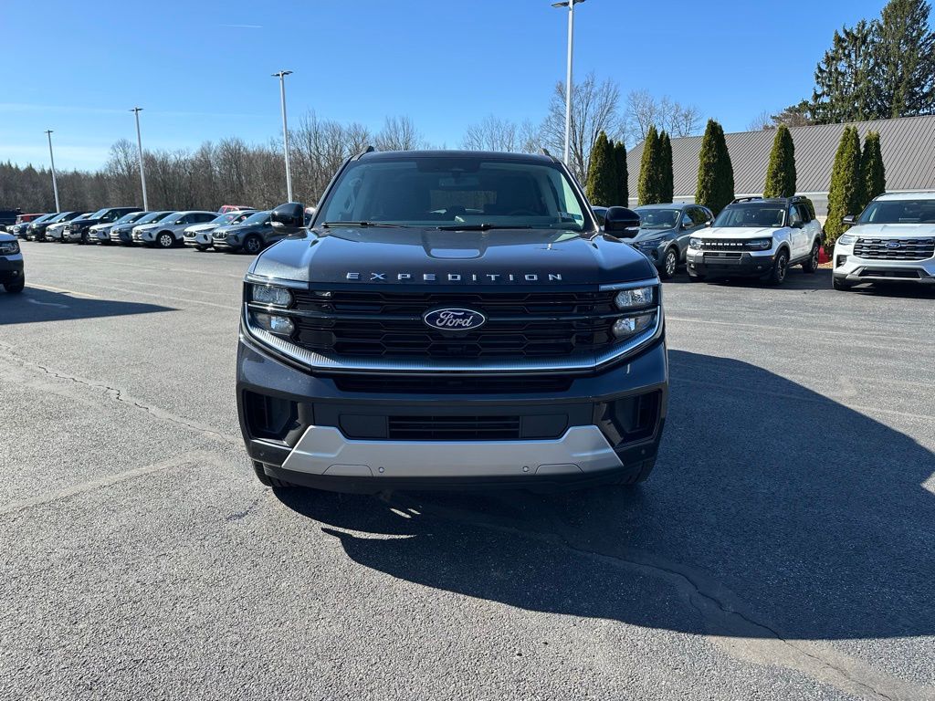 2026 Ford Expedition Max Platinum - 9