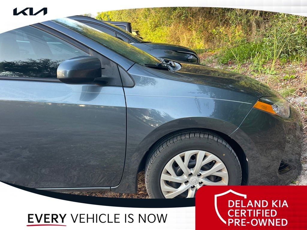 2017 Toyota Corolla LE - Photo 8