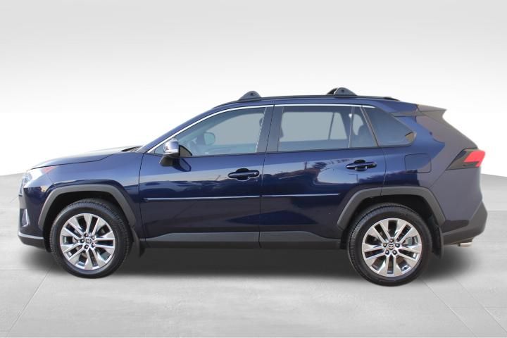 Used Car 2021 Toyota Rav4  Xle Premium For Sale Under $25,000 In Georgetown, Texas
