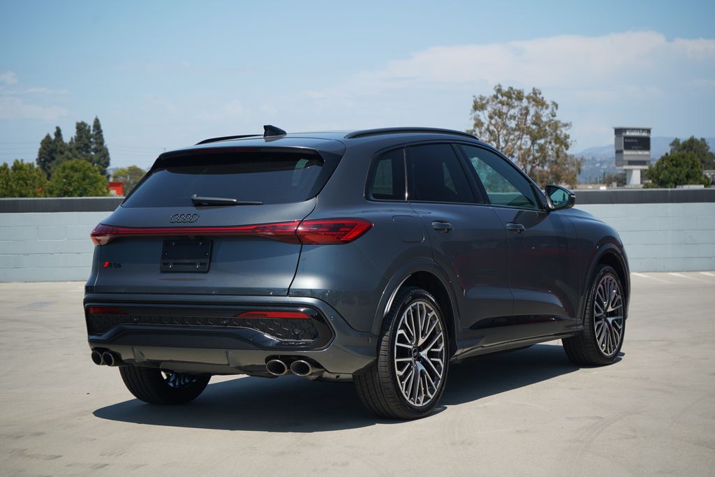 Thumbnail: 2026 Audi SQ5 - 4