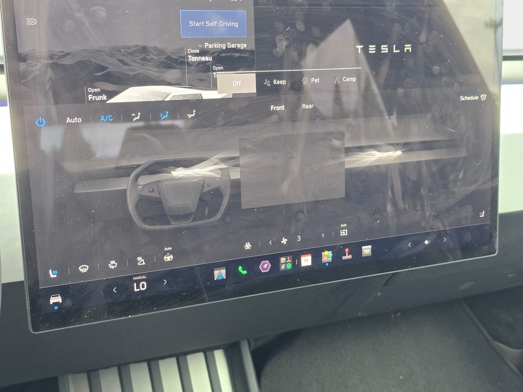 Used 2024  Tesla Base image 25