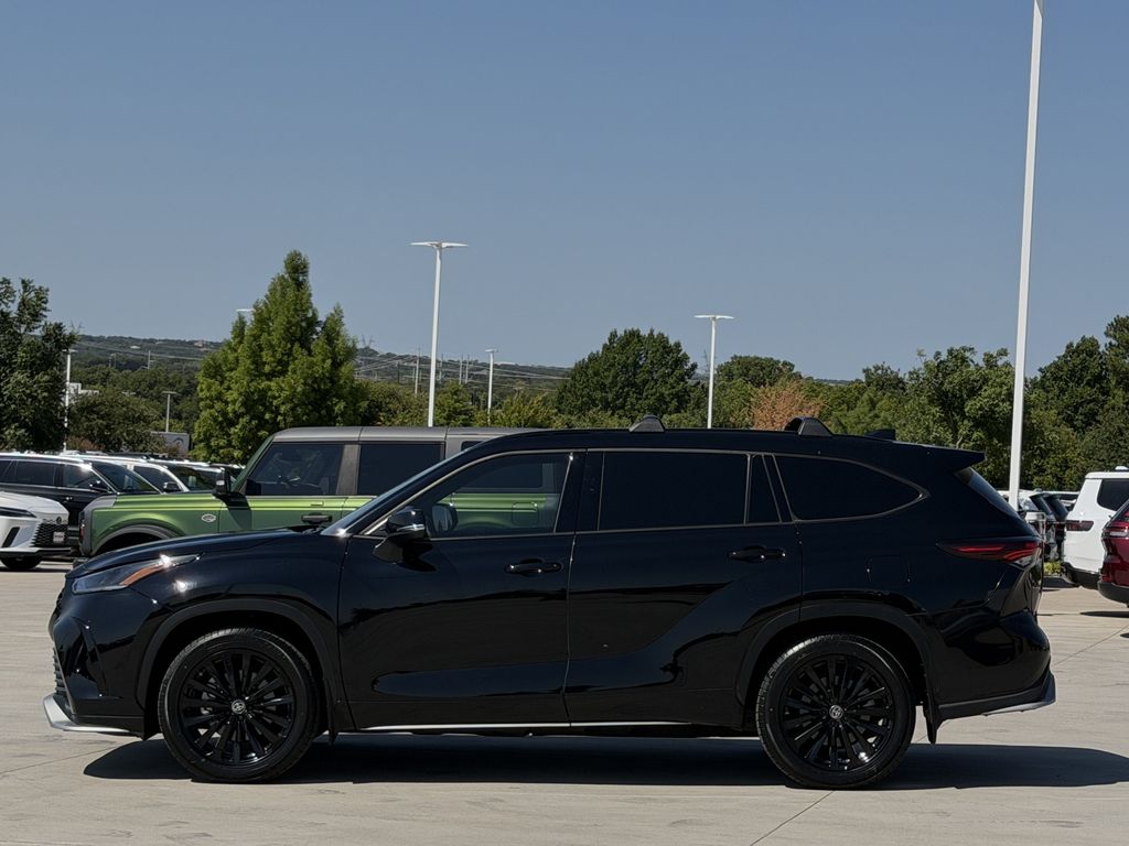 Used 2024 Toyota Highlander SUV