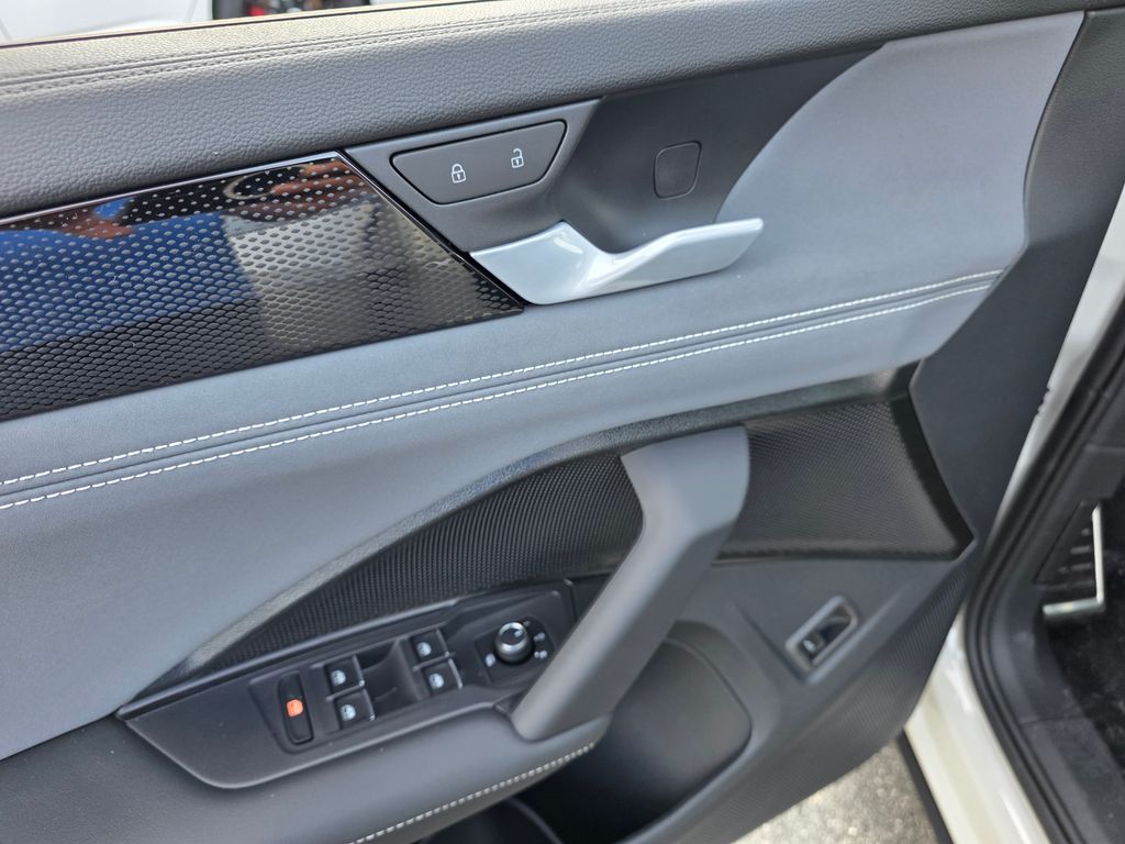 2026 Volkswagen Tiguan 2.0T SE - 10