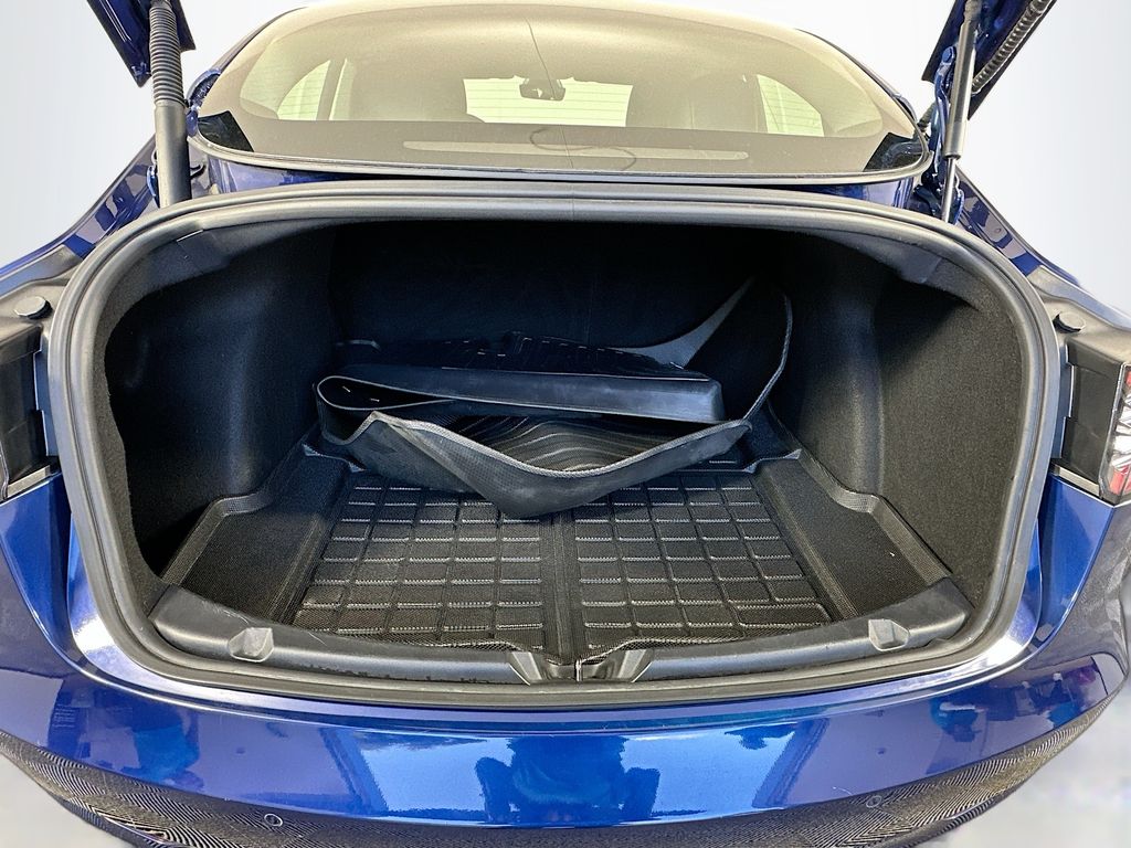 Thumbnail: 2021 Tesla Model 3 - 27