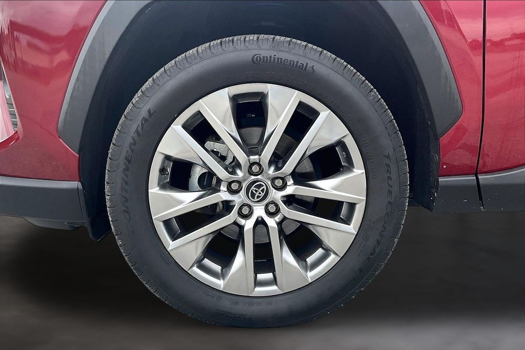 Used 2020 Toyota RAV4 SUV