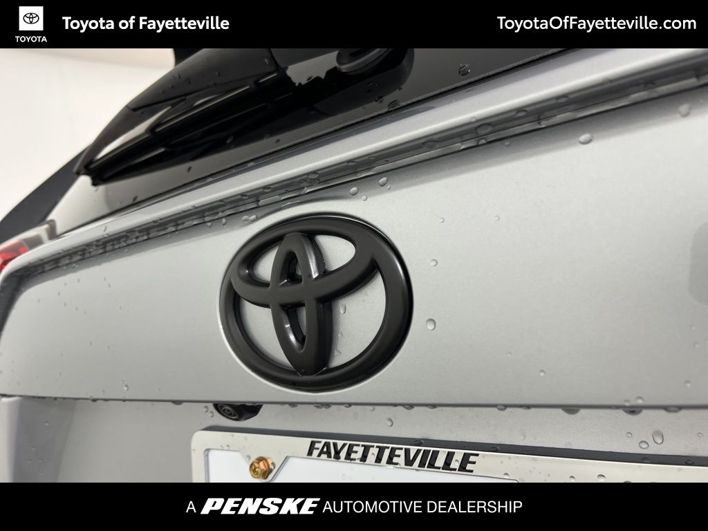 2025 Toyota RAV4 XLE Premium 13