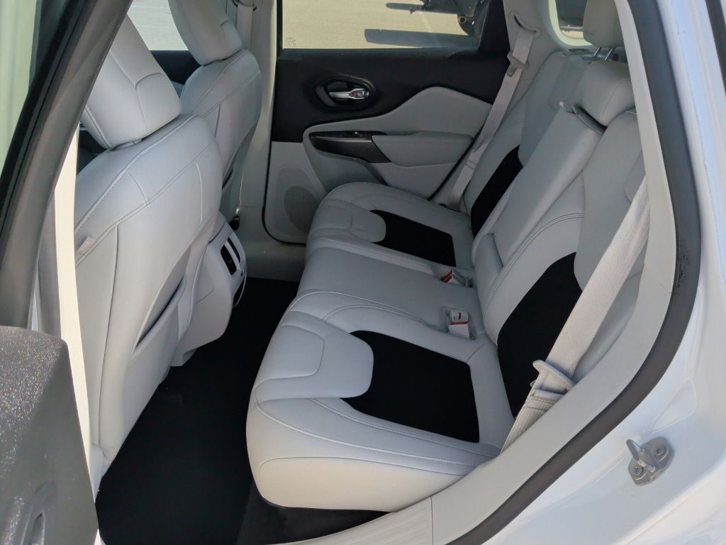2020 Jeep Cherokee Latitude Plus White at Parkway Family Mazda