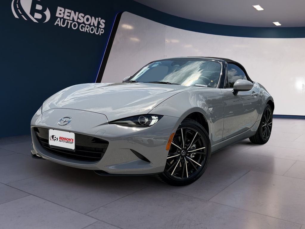 Aero Gray Metallic 2026 Mazda MX-5 Miata Grand Touring RWD Convertible Rear-Wheel Drive 6-Speed Manual