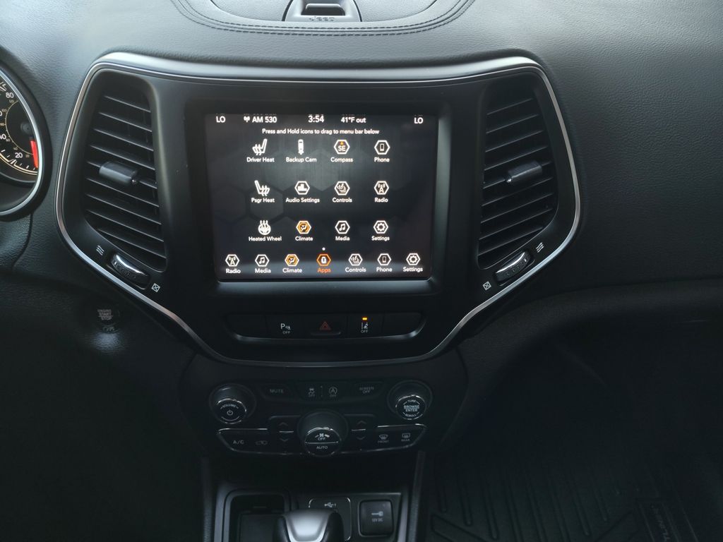 Used Car 2021 Jeep Cherokee  Latitude Lux For Sale Under $20,000 In Austin, Texas