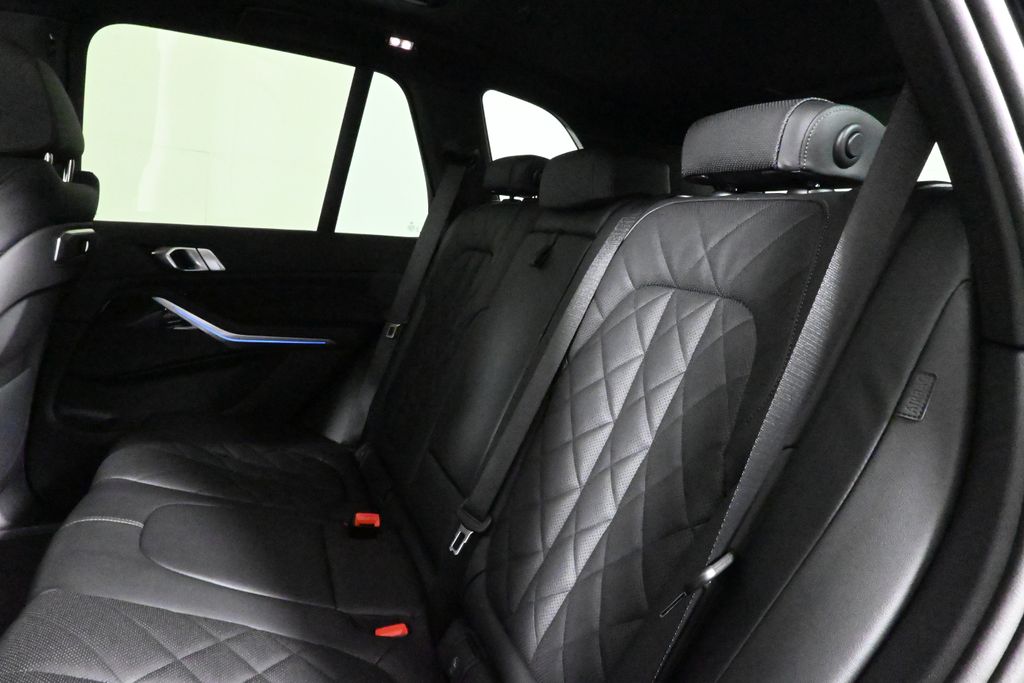 2025 BMW X5 xDrive50e 4