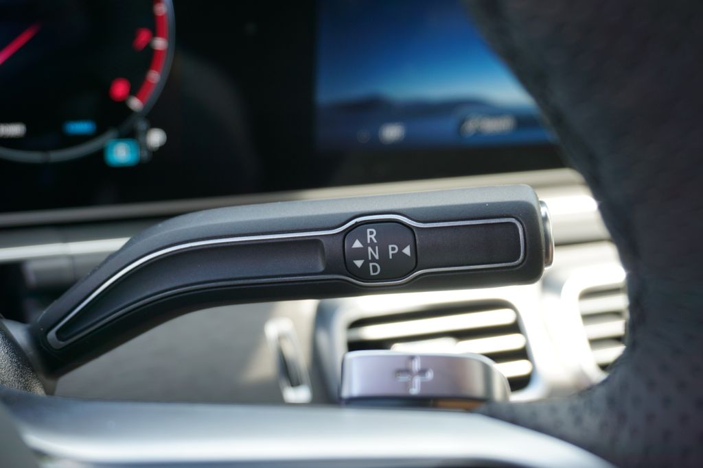2025 Mercedes-Benz GLS 450 4MATIC 25