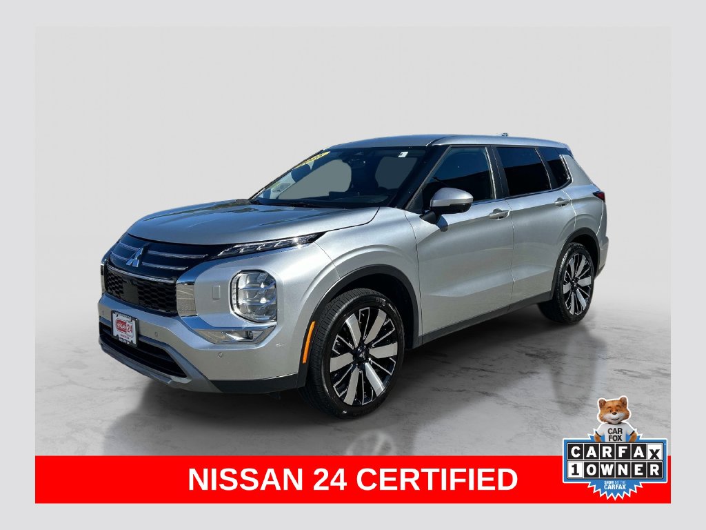 Silver 2025 Mitsubishi Outlander SUV / Crossover Front-Wheel Drive Continuously Variable Transmission