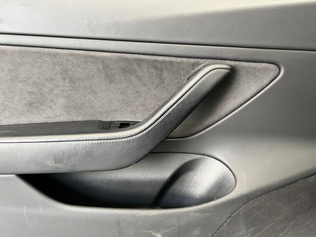 Thumbnail: 2018 Tesla Model 3 - 18