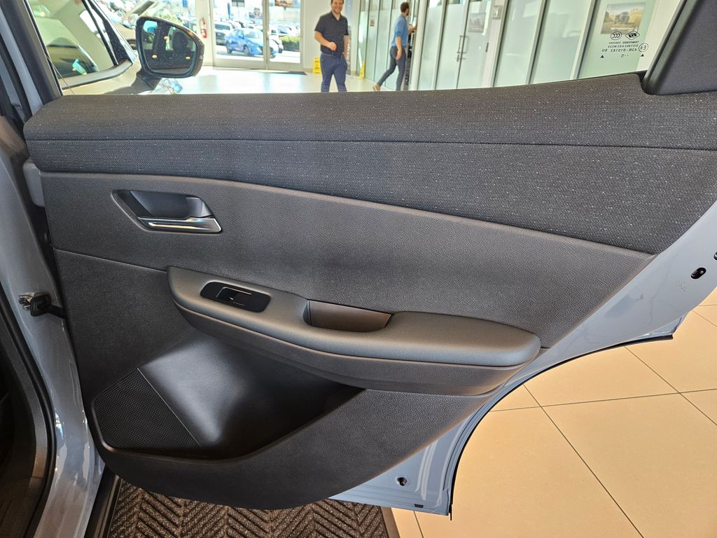 2026 Nissan Leaf PLATINUM+