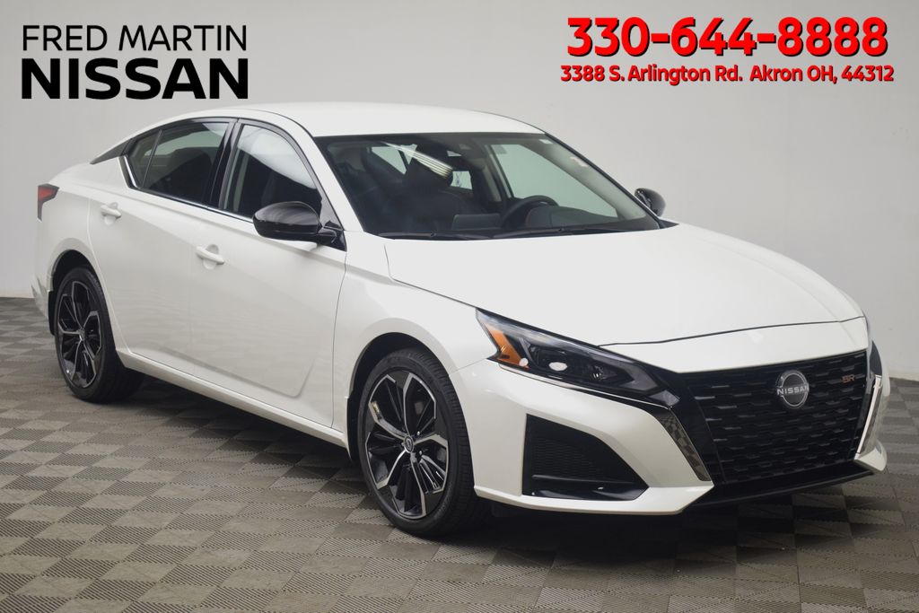 Pearl White Tricoat 2025 Nissan Altima Sedan All-Wheel Drive Continuously Variable Transmission
