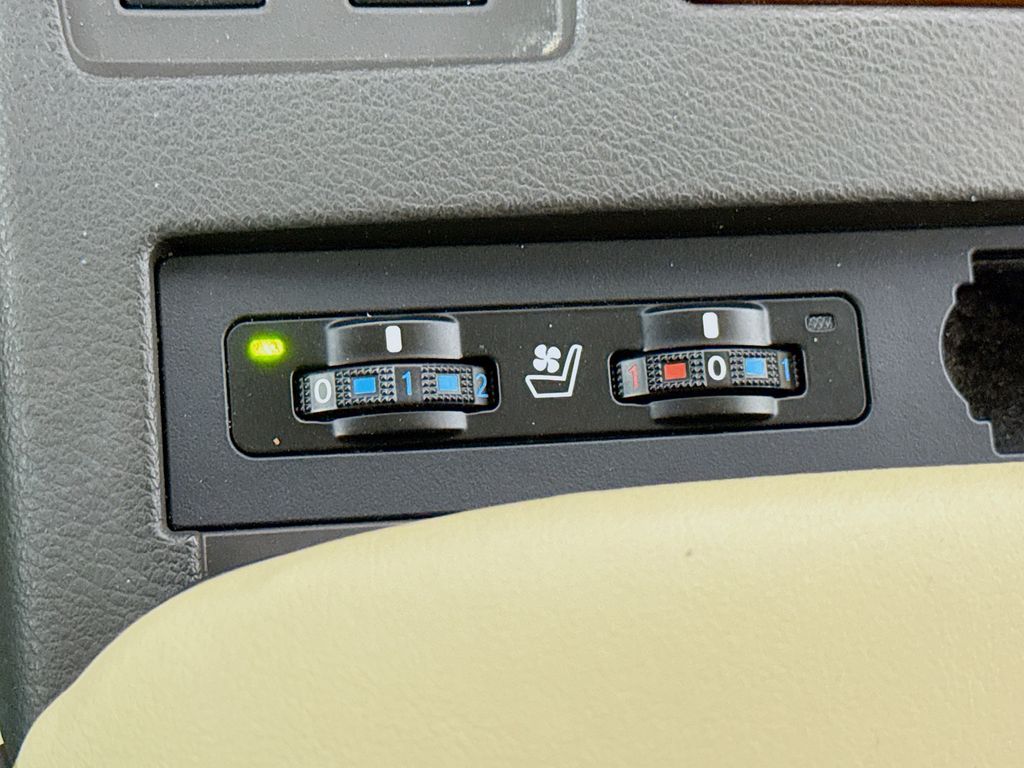 Thumbnail: 2013 Lexus RX - 21