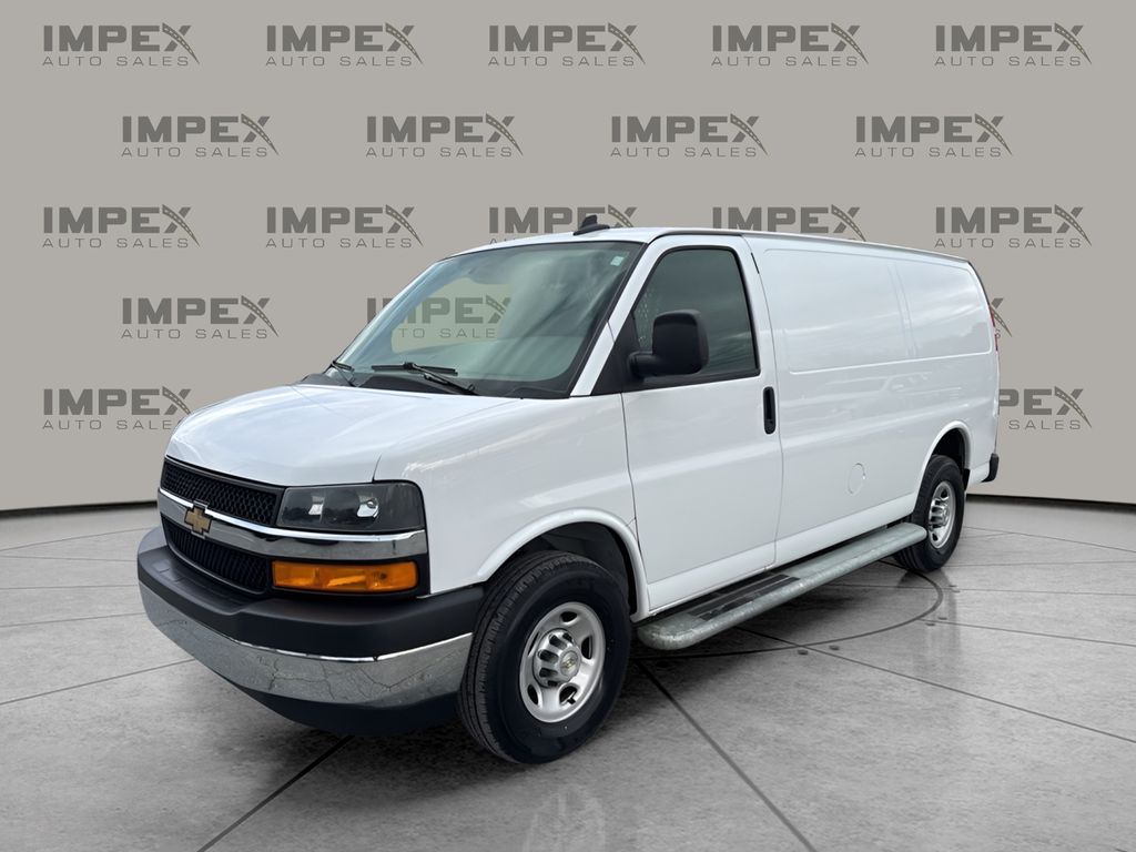 2024 Chevrolet Express 2500 Work Van HD's photo