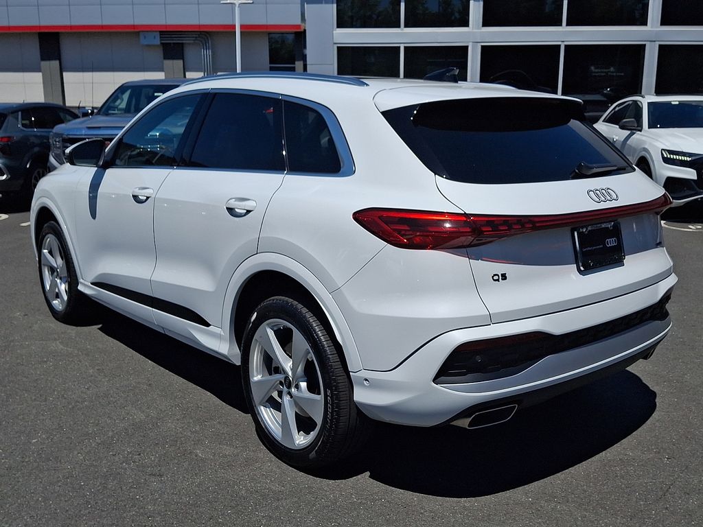 Thumbnail: 2025 Audi Q5 - 6