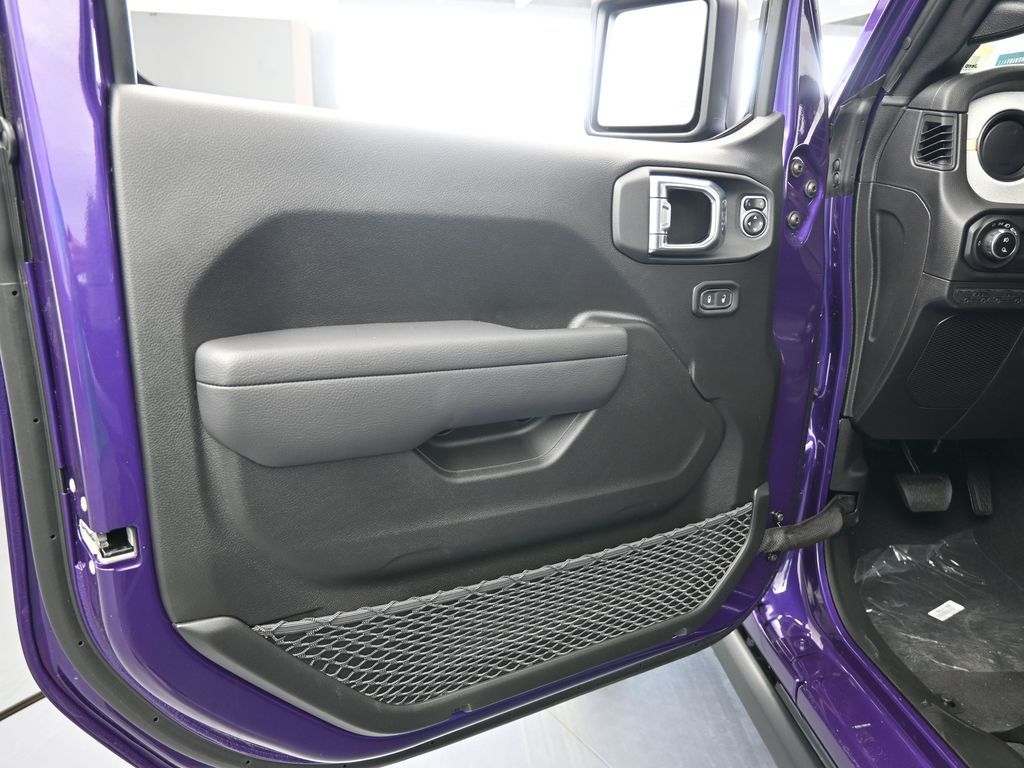 New 2026 Reign Jeep Willys image 15