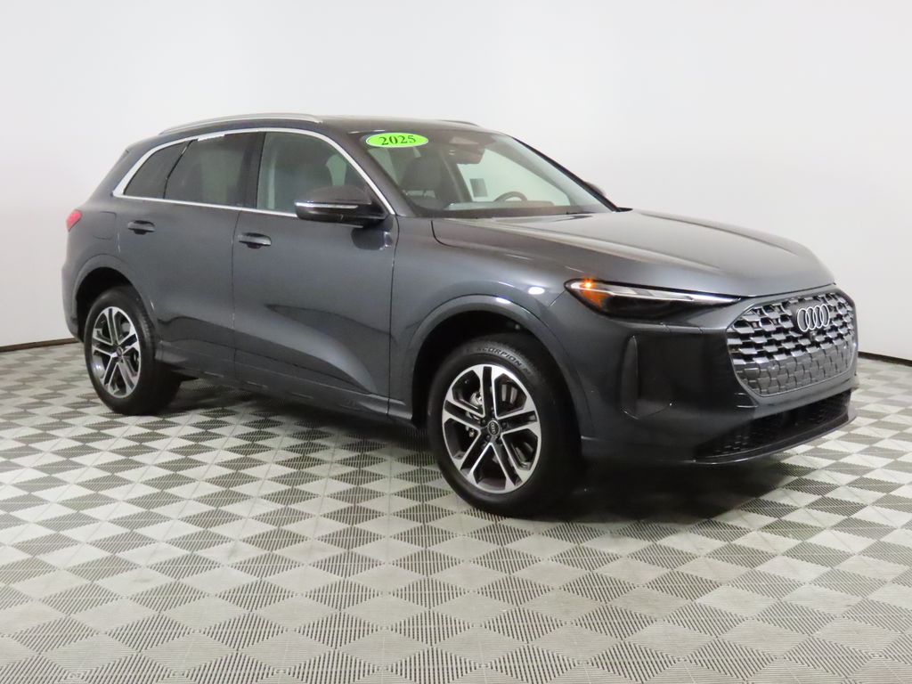 Thumbnail: 2025 Audi Q5 - 7