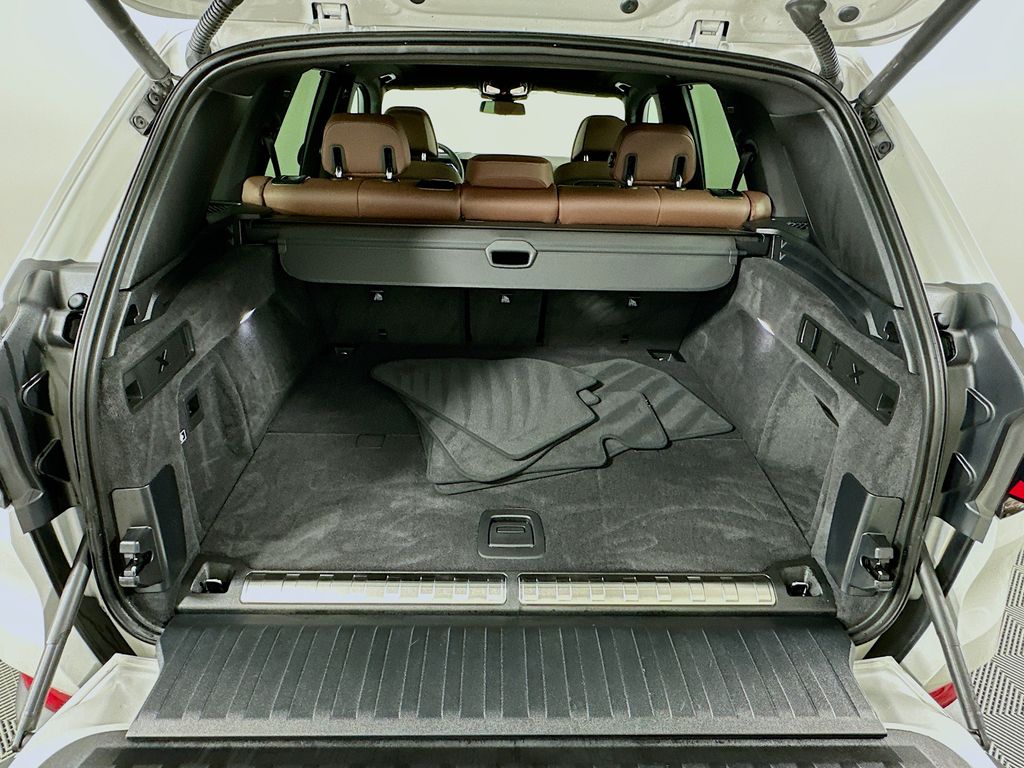 Thumbnail: 2025 BMW X5 - 27