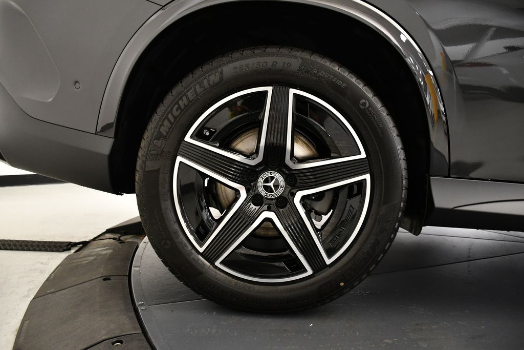 2025 Mercedes-Benz GLC 300 15