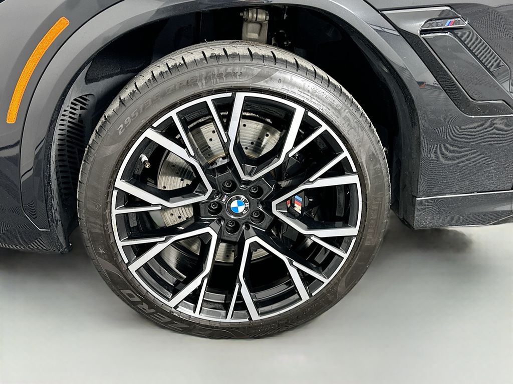 2021 BMW X6 M 32