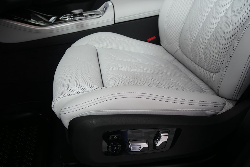 2026 BMW X5 xDrive40i 10