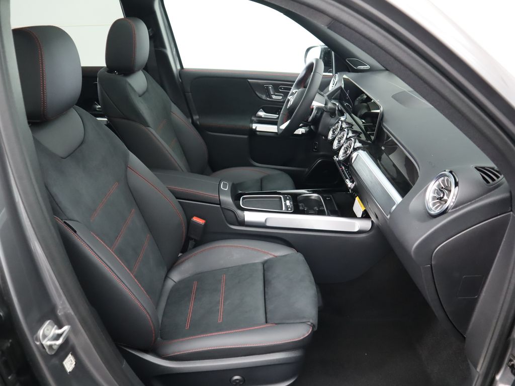 2025 Mercedes-Benz GLB 250 22