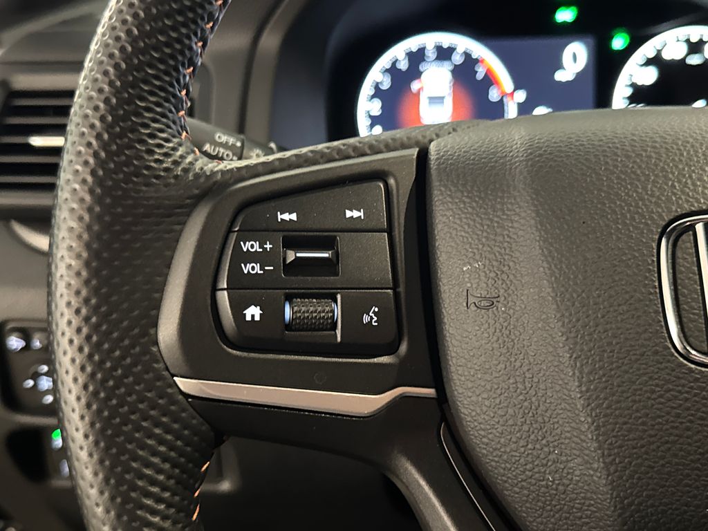 Certified Used 2025  Honda TrailSport image 20