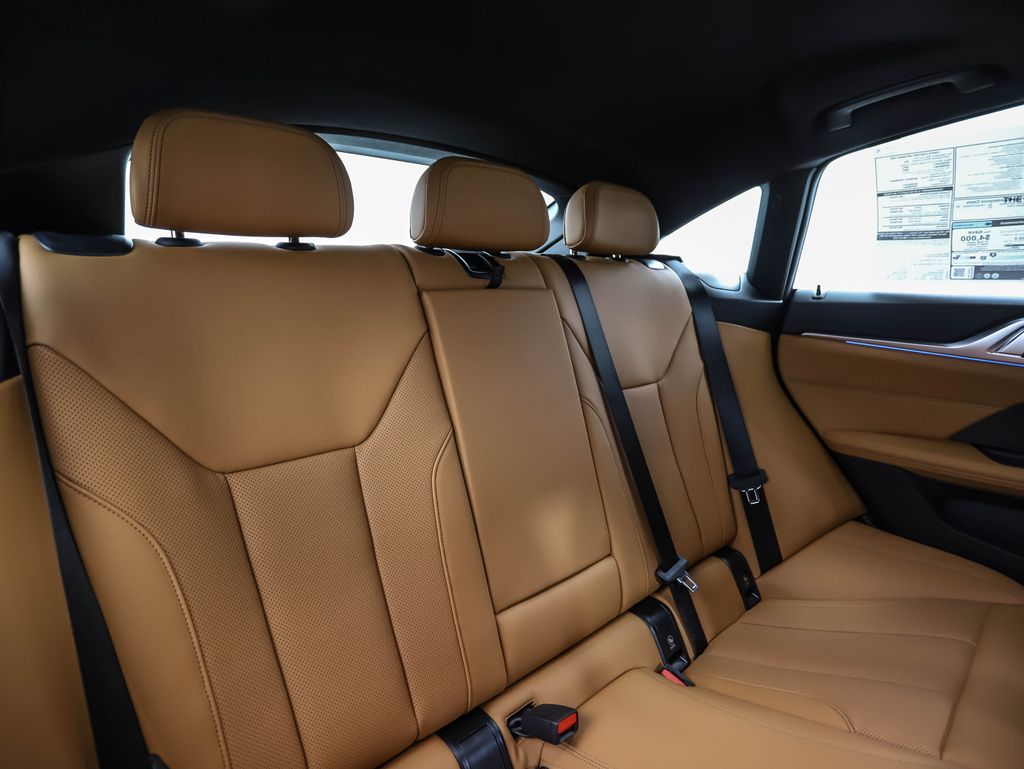 Thumbnail: 2026 BMW i4 - 28