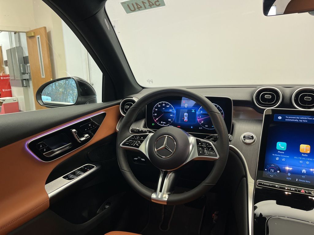 Thumbnail: 2025 Mercedes-Benz GLC - 25