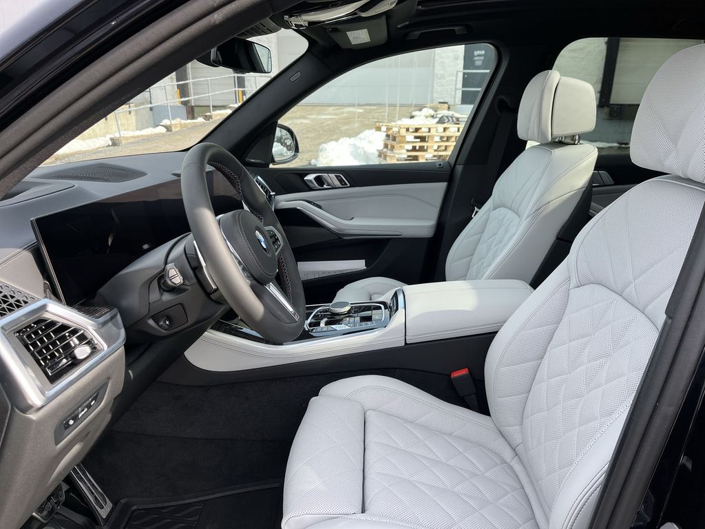 Thumbnail: 2026 BMW X5 - 11