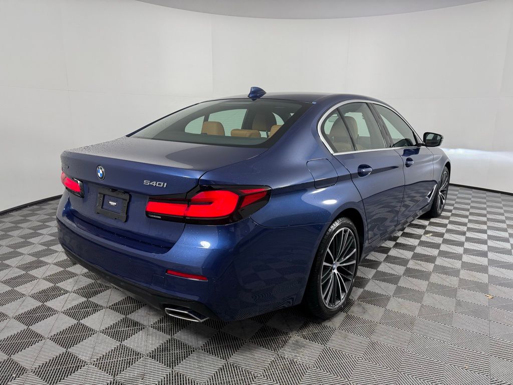 Thumbnail: 2023 BMW 5 Series - 5