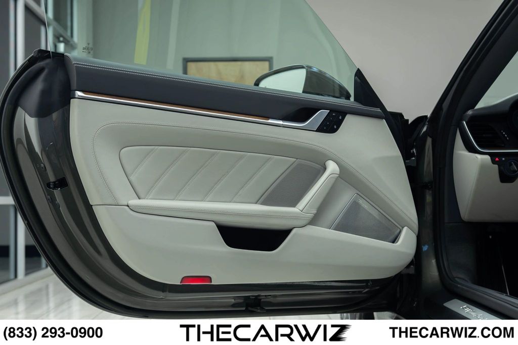2023 Porsche 911
