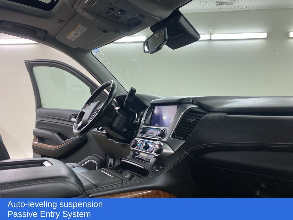 2020 Chevrolet Suburban Premier photo