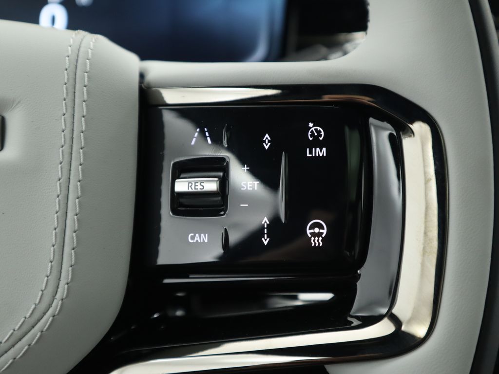Thumbnail: 2025 Land Rover Range Rover Sport - 13