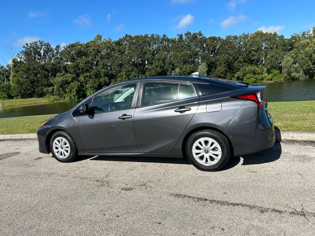 Thumbnail: 2020 Toyota Prius - 3