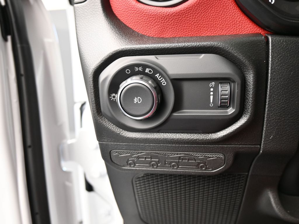 New 2026 Bright White Clearcoat Jeep Sport S image 31