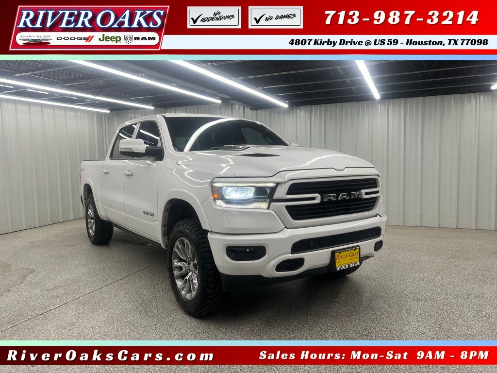 Bright White Clearcoat 2021 RAM 1500 Laramie Crew Cab 4WD Pickup Truck Four-Wheel Drive 8-Speed Automatic