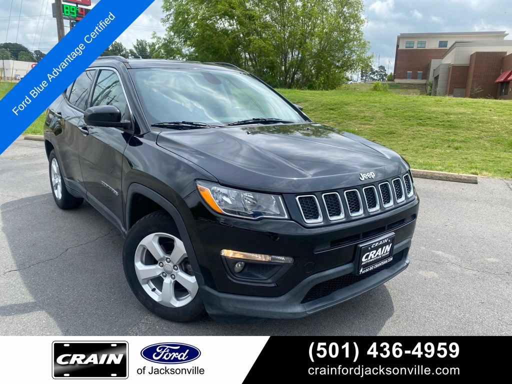 Diamond Black Crystal Pearlcoat 2020 Jeep Compass Latitude FWD SUV / Crossover Front-Wheel Drive Automatic