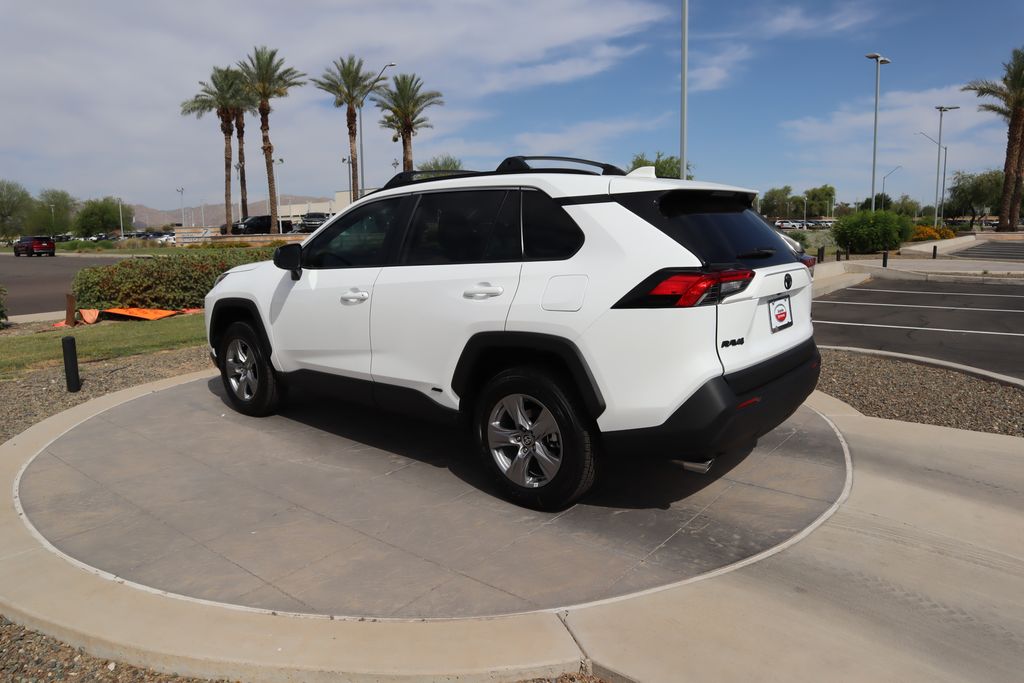 2025 Toyota RAV4 LE 7