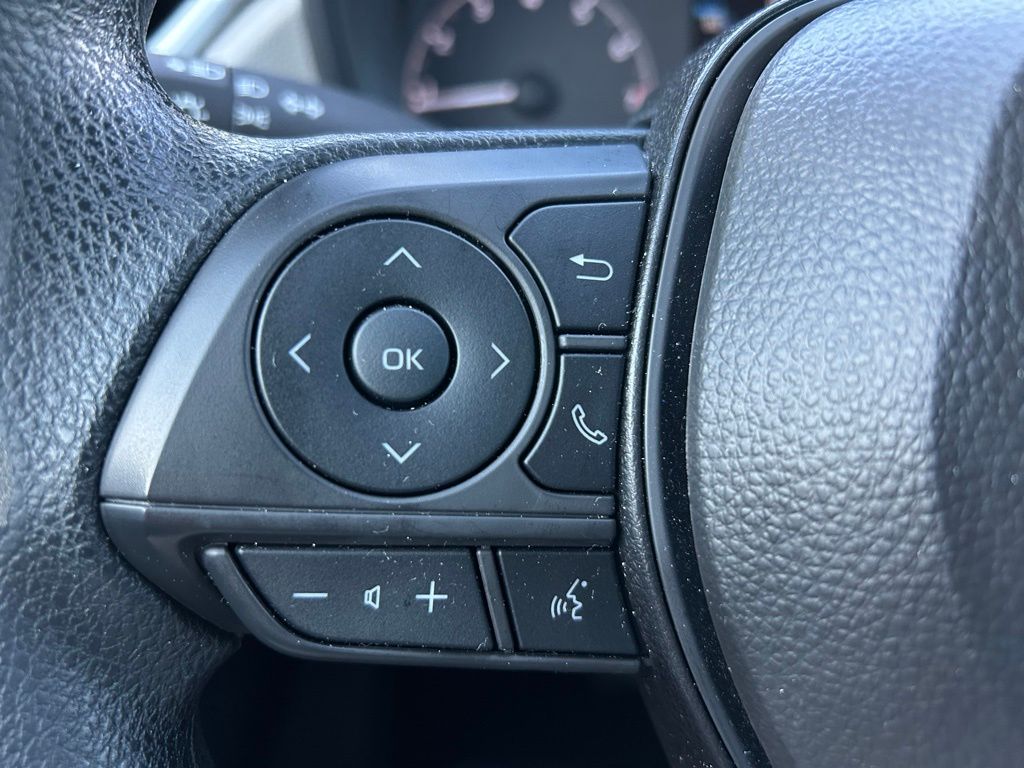 2024 Toyota Corolla Cross L 23