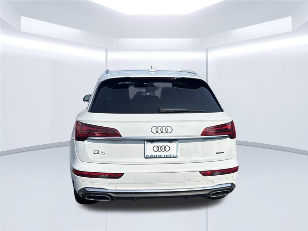Thumbnail: 2023 Audi Q5 - 3