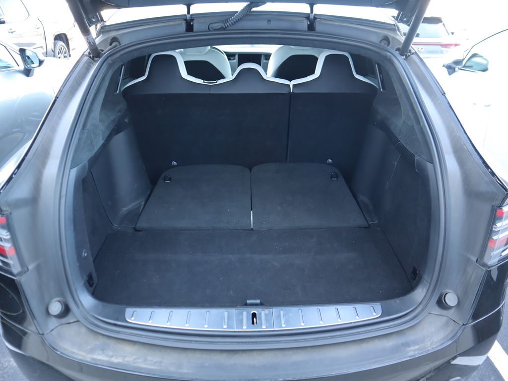 Thumbnail: 2021 Tesla Model X - 12