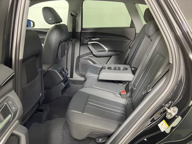 Thumbnail: 2025 Audi Q5 - 23